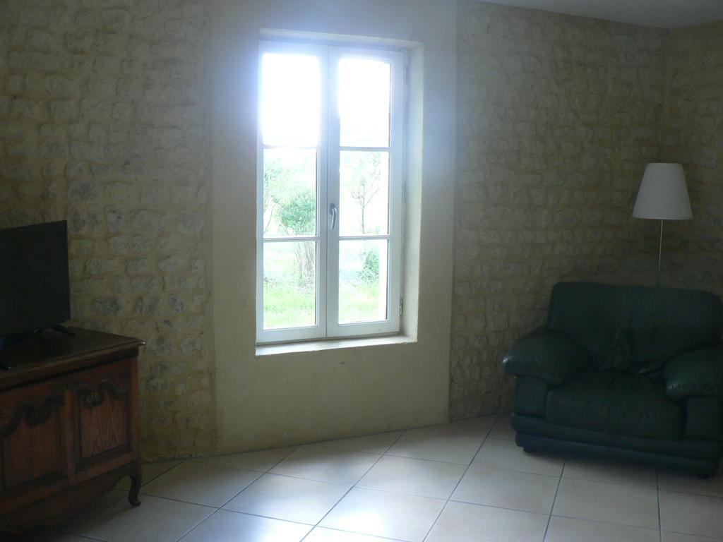 Gite De L'Aure Trevieres Ngoại thất bức ảnh